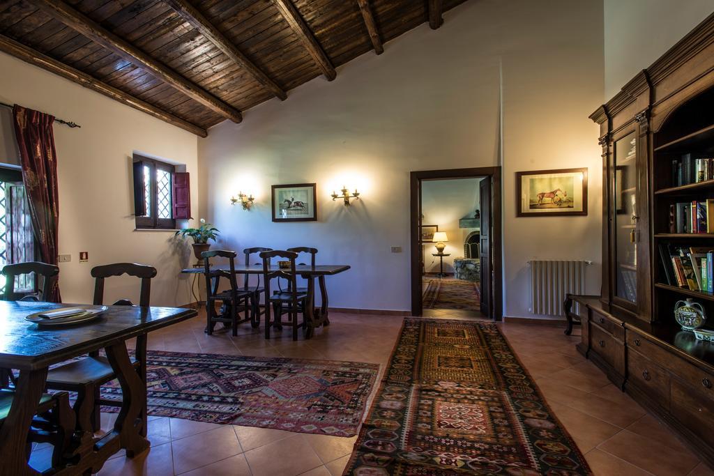 Masseria Rossella เปียนาเดยีอัลบาเนซี ภายนอก รูปภาพ